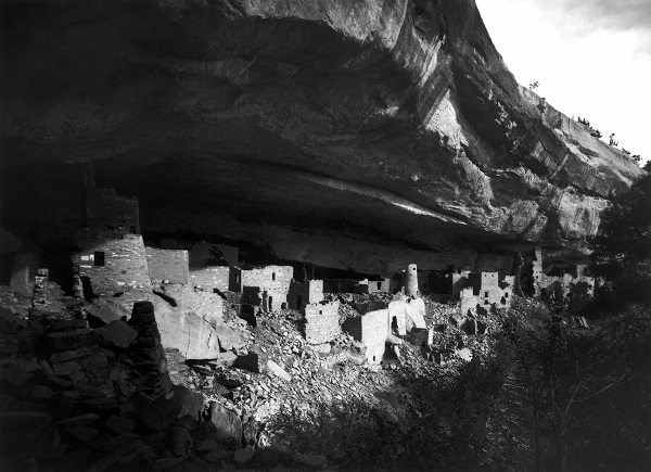 Cliff Palace at the Mesa Verde National Park, a World Heritage site (1891)